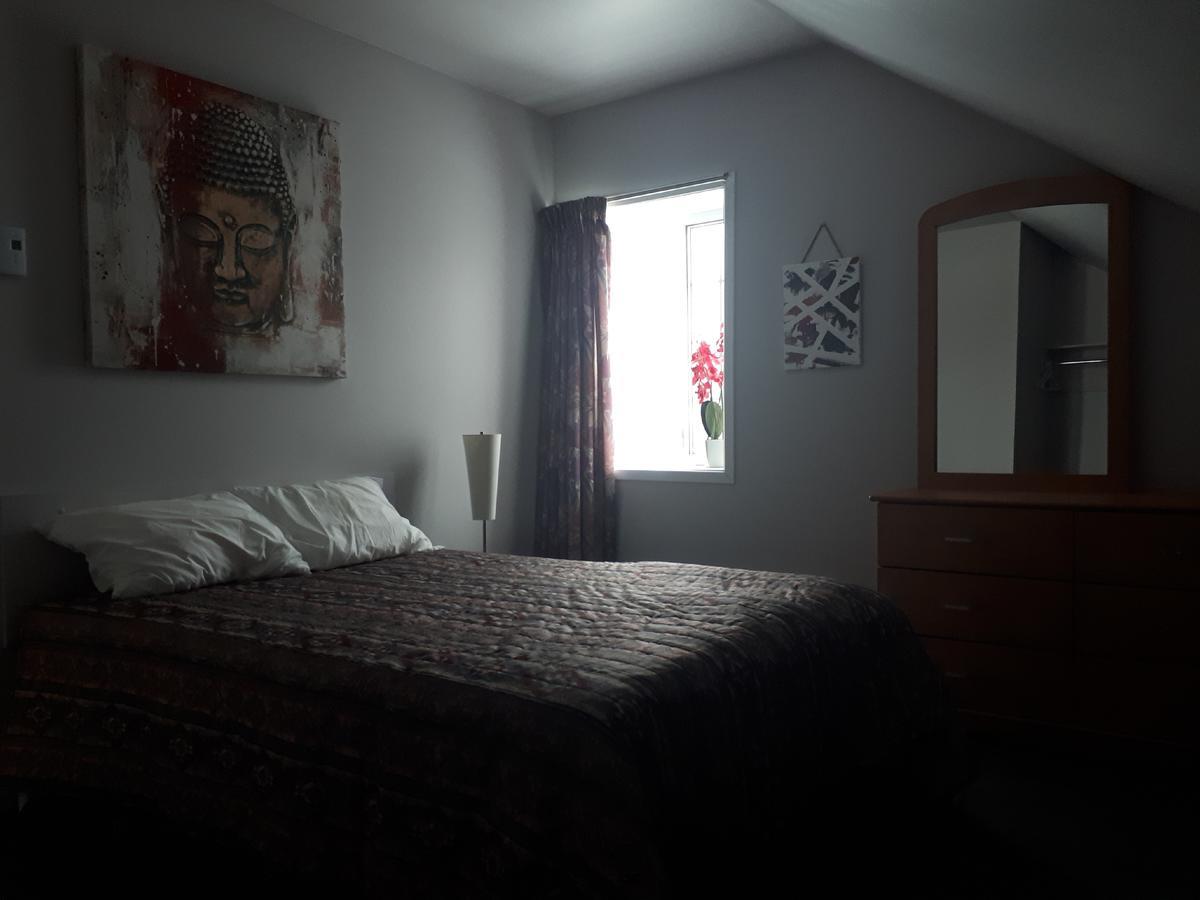 Hotel Au Vieux Bardeau Deschambault المظهر الخارجي الصورة
