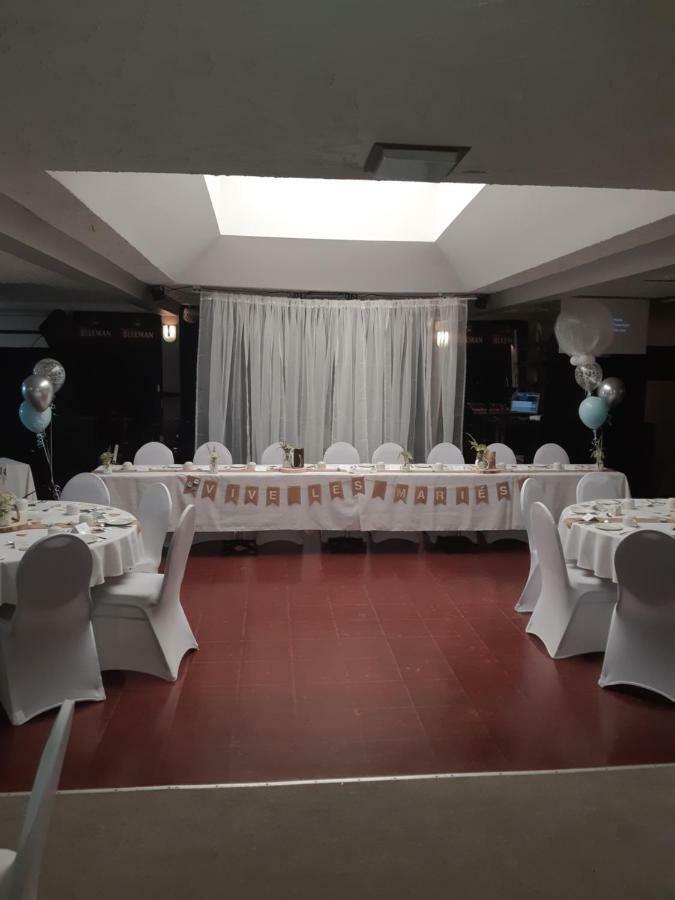Hotel Au Vieux Bardeau Deschambault المظهر الخارجي الصورة